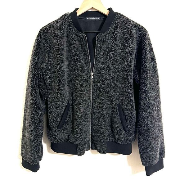 Brandy Melville Fuzzy Teddy Sherpa Bomber Jacket Gray Black Zip Up Coat Size S - Picture 2 of 11